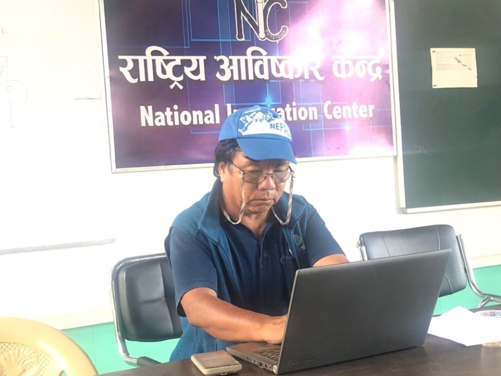 राष्ट्रियआविष्कार केन्द्रलाई प्रदेश प्रमुख अहिराजको आर्थिक सहयोग