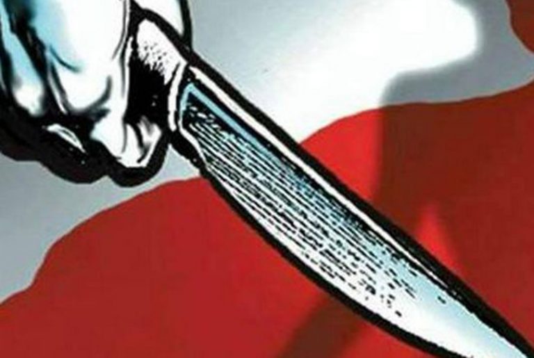 आफ्नी श्रीमतीलाई ब्ल्याकमेल गर्ने प्रहरी जवानको श्रीमानले, नाक, कान र ओठ काटिदिए