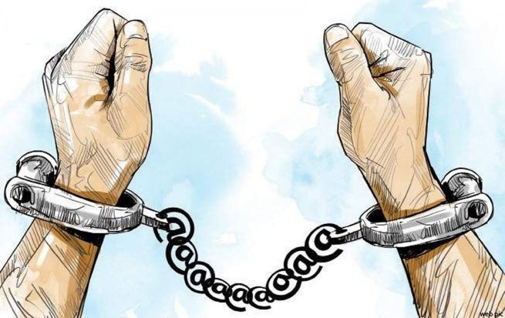 पोखरामा एटिएम मेसिन तोडफोड गर्दै गरेको अवस्थामा एक जना पक्राउ