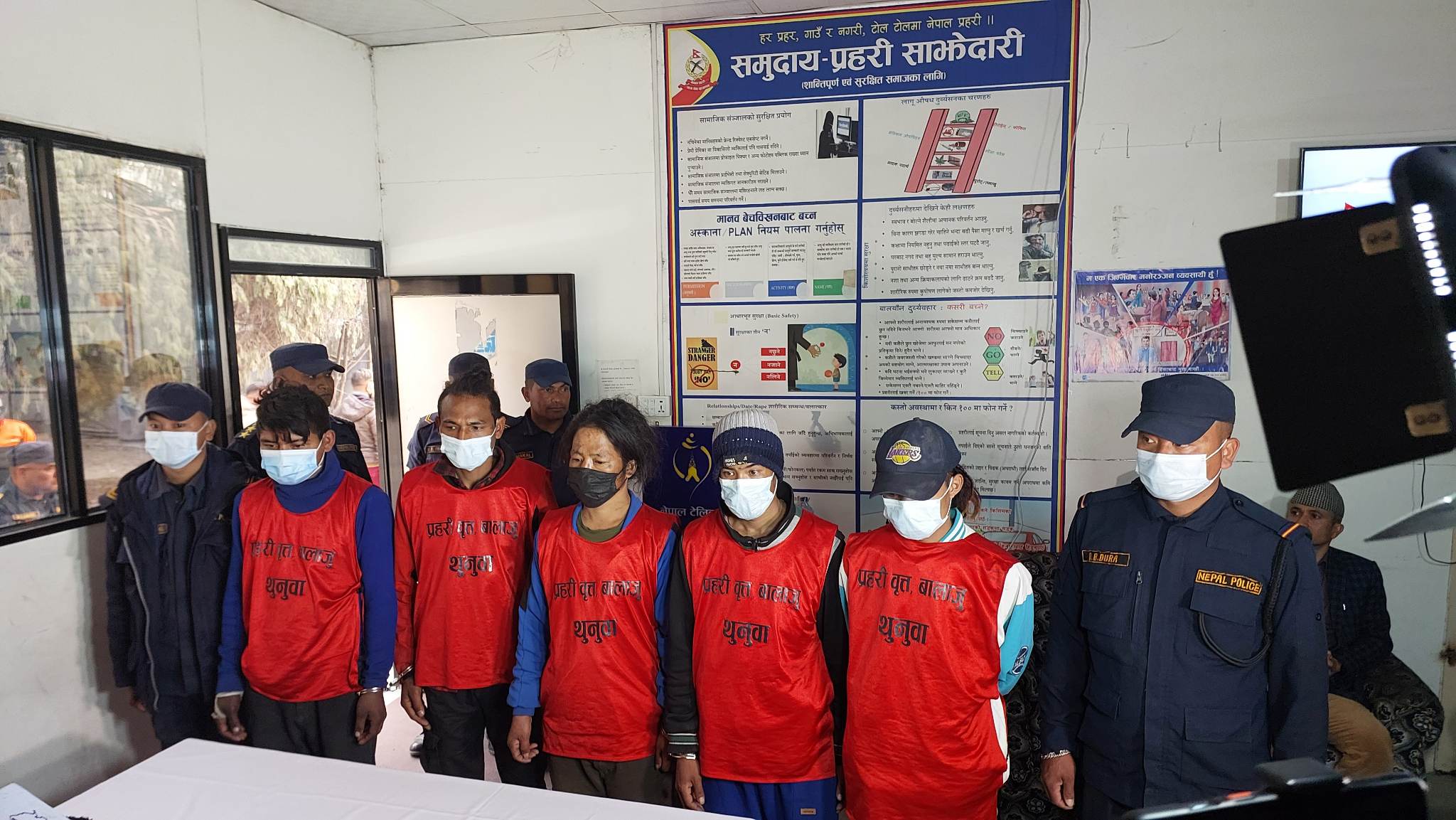 बालाजुमा प्रहरीको गाडी आगजनी गरेको आरोपमा ६ जना पक्राउ