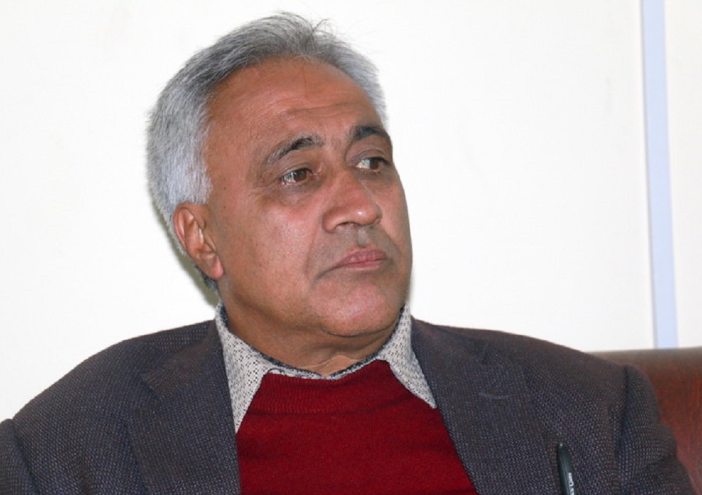 पद बाँडेर, ठूला घर तथा विलासी गाडीको अवसर दिएर मुलुक अघि बढ्दैन : डा चन्द्र भण्डारी
