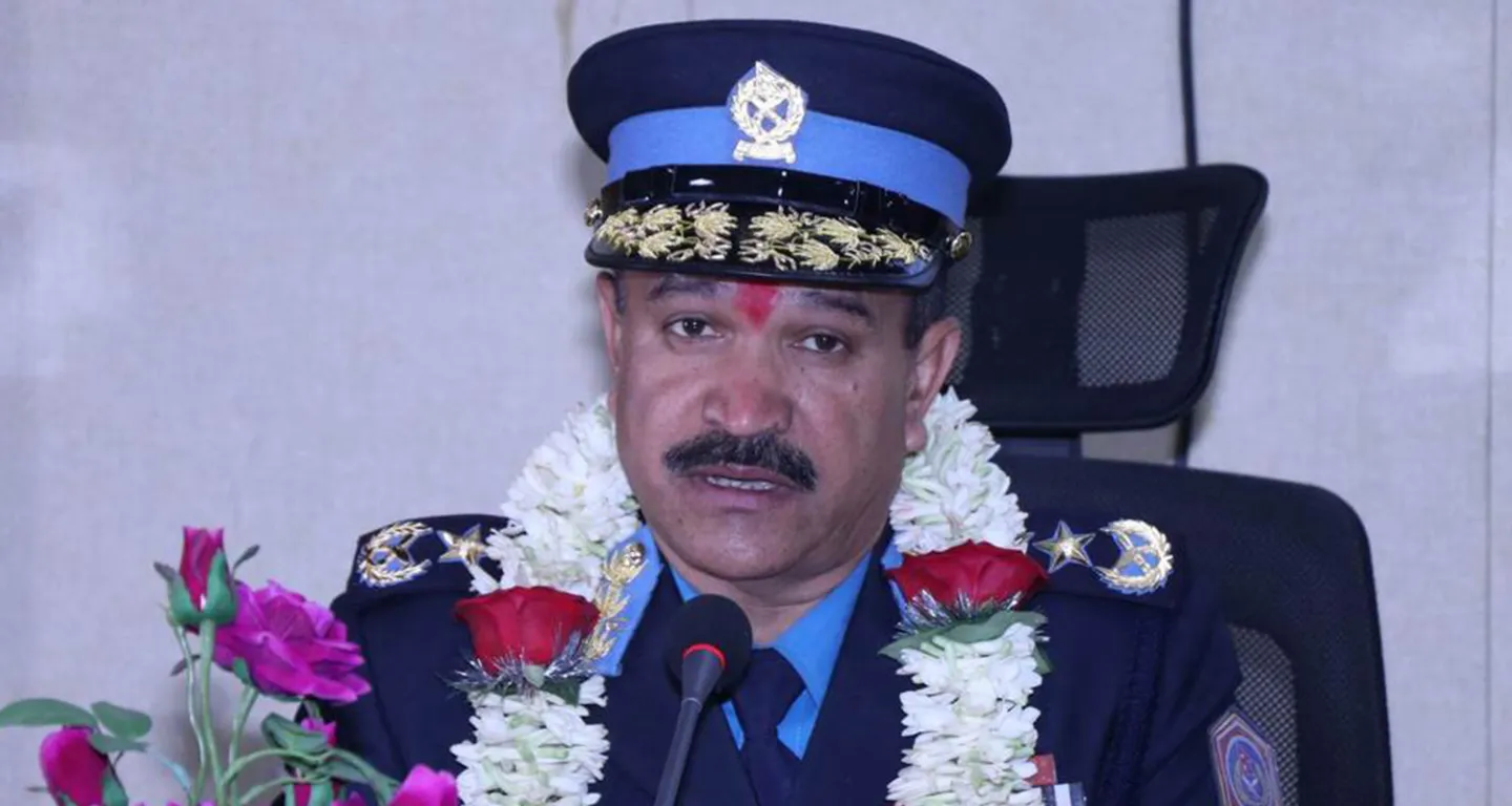 प्रहरी महानिरीक्षक कुँवरले  क्रिकेट टिमलाई दिए बधाई