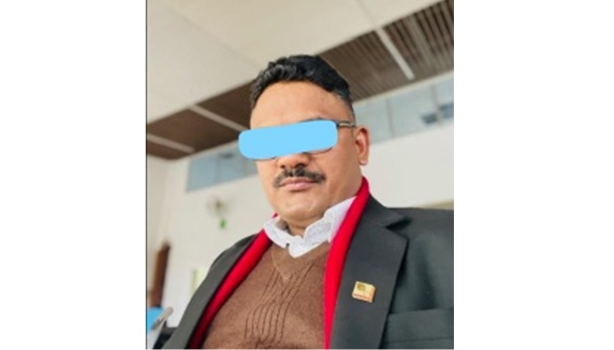 ढाँट्दै, ठग्दै सबैलाई हैरान पारेका नक्कली वकिल!