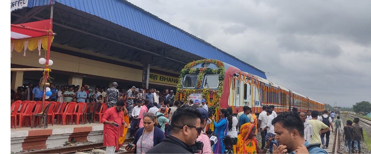 जलपुरा स्टेसनमा आइपुग्यो रेल: