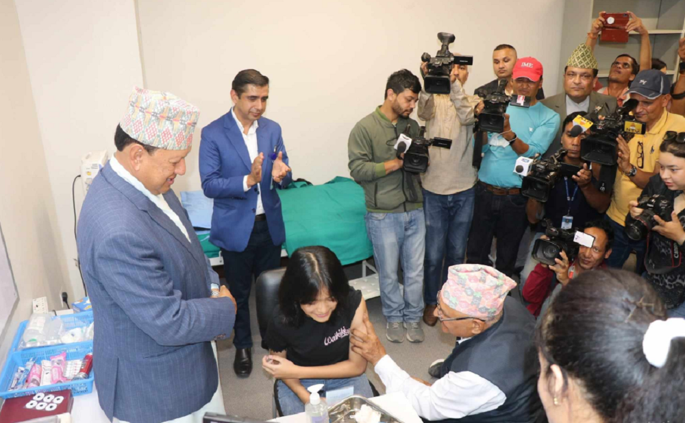 पाठेघरको मुखको क्यान्सर बिरुद्धको एचपीभी खोप अभियान शुरु