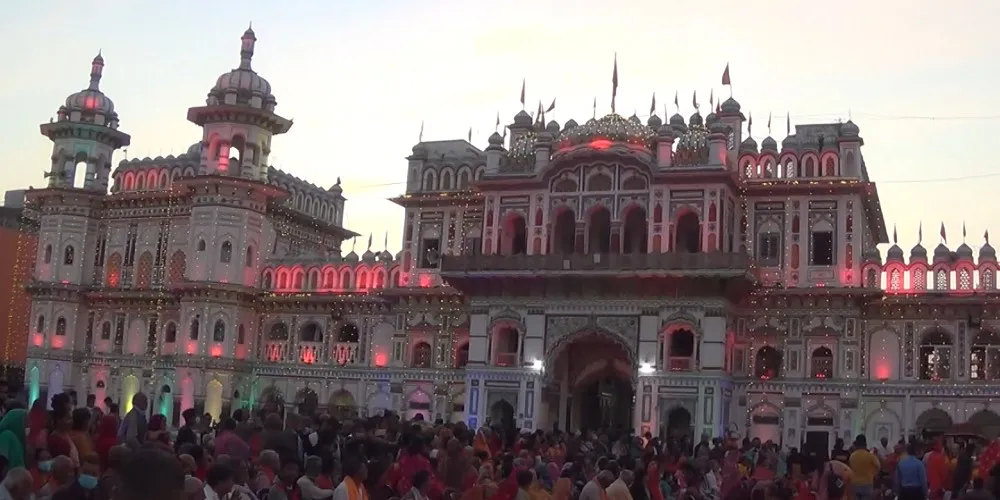 भगवान रामको ससुराली जानकी मन्दिरमा आज सवा लाख दियो बालिँदै
