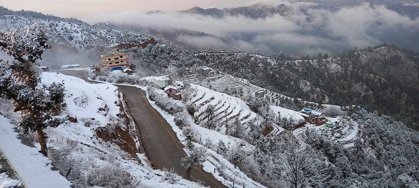 दशरथचन्द र जयपृथ्वी राजमार्गमा हिमपात