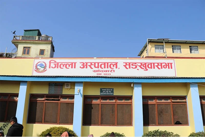 सुत्केरीको पेटभित्र कपडा
