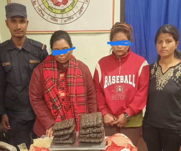 कपिलवस्तुमा ५ किलो चरेससहित दुई महिला पक्राऊ