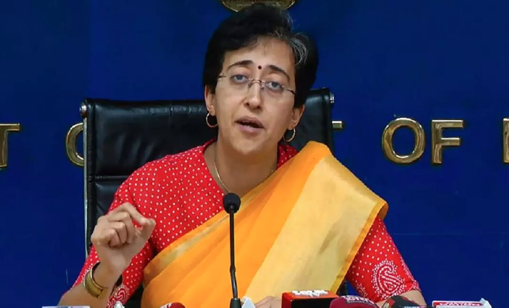 अतिशीले लिइन् मुख्यमन्त्रीको शपथ