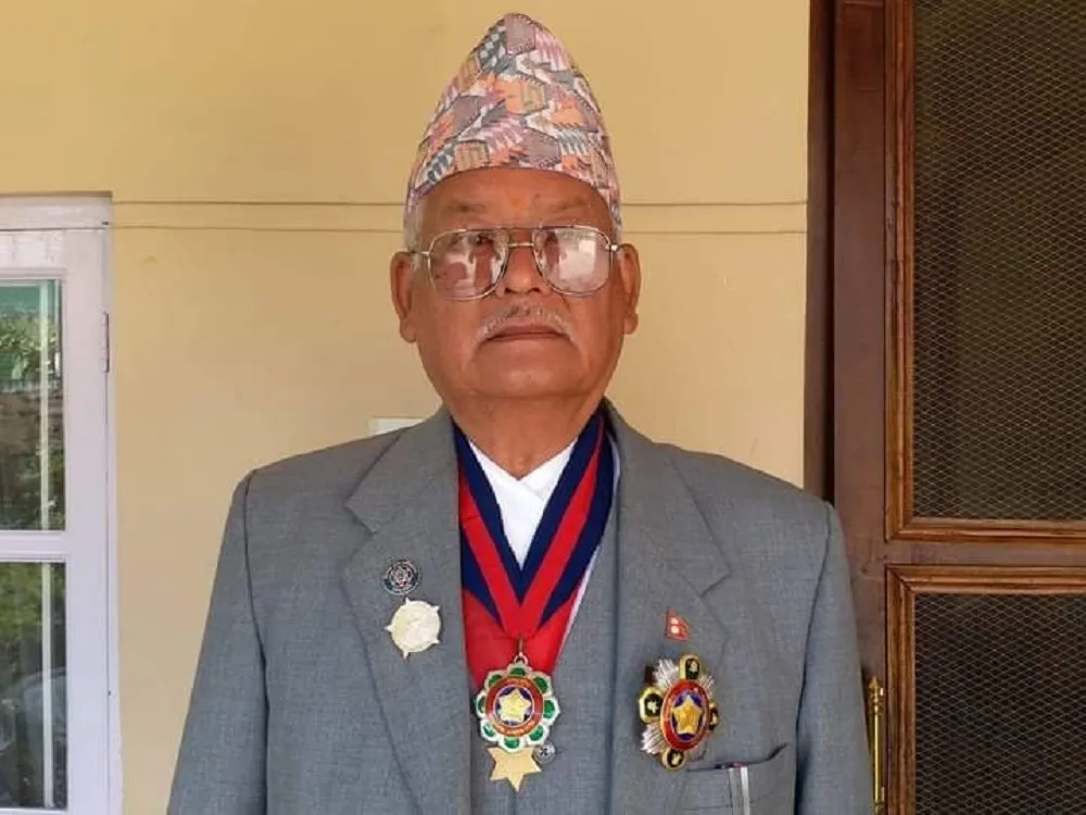डा. जगमान गुरुङ, जो आफ्नै समुदायबाट बहिष्करणमा पर्दा पनि दसैँप्रति प्रतिबद्ध छन्