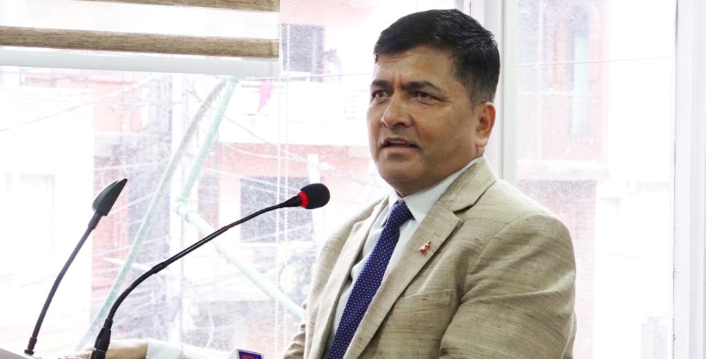 कर्मचारीलाई कार्यालय समय बाहेक काममा लगाइएको भन्दै मुख्यसचिव र सचिवहरूको आपत्ति