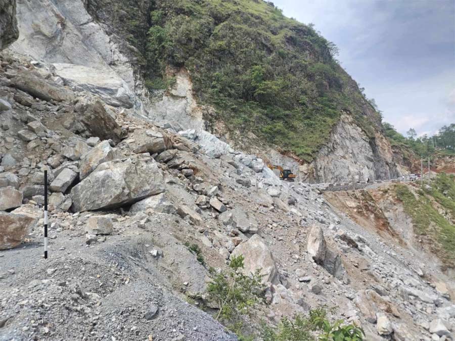 पहिरो खसेपछि गुल्मीको कालीगण्डकी करिडोर र रिडी–वामीटक्सार सडक ठप्प