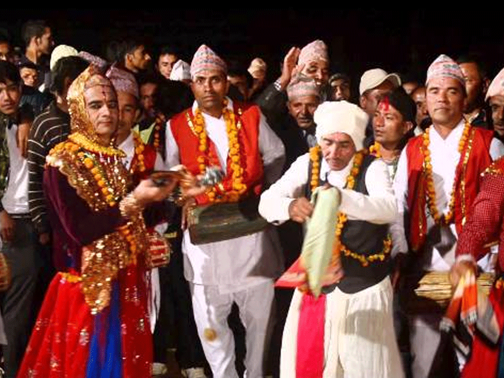 सार्वजनिक स्थलमा देउसी भैलो खेल्न नपाइने