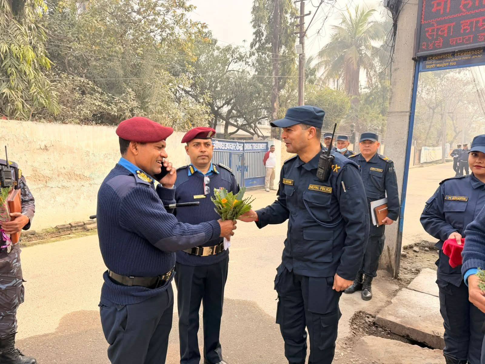 DIGP थपलियाद्वारा तालिमे निर्वाचन प्रहरीहरूको निरीक्षण तथा ब्रिफिङ कार्यक्रम सम्पन्न