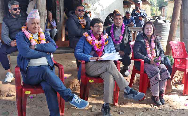 दोलखामा अजयबाबु शिवाकोटीको घरदैलो शुरू: महाकालको दर्शन गरी मतदाताको आँगनमा