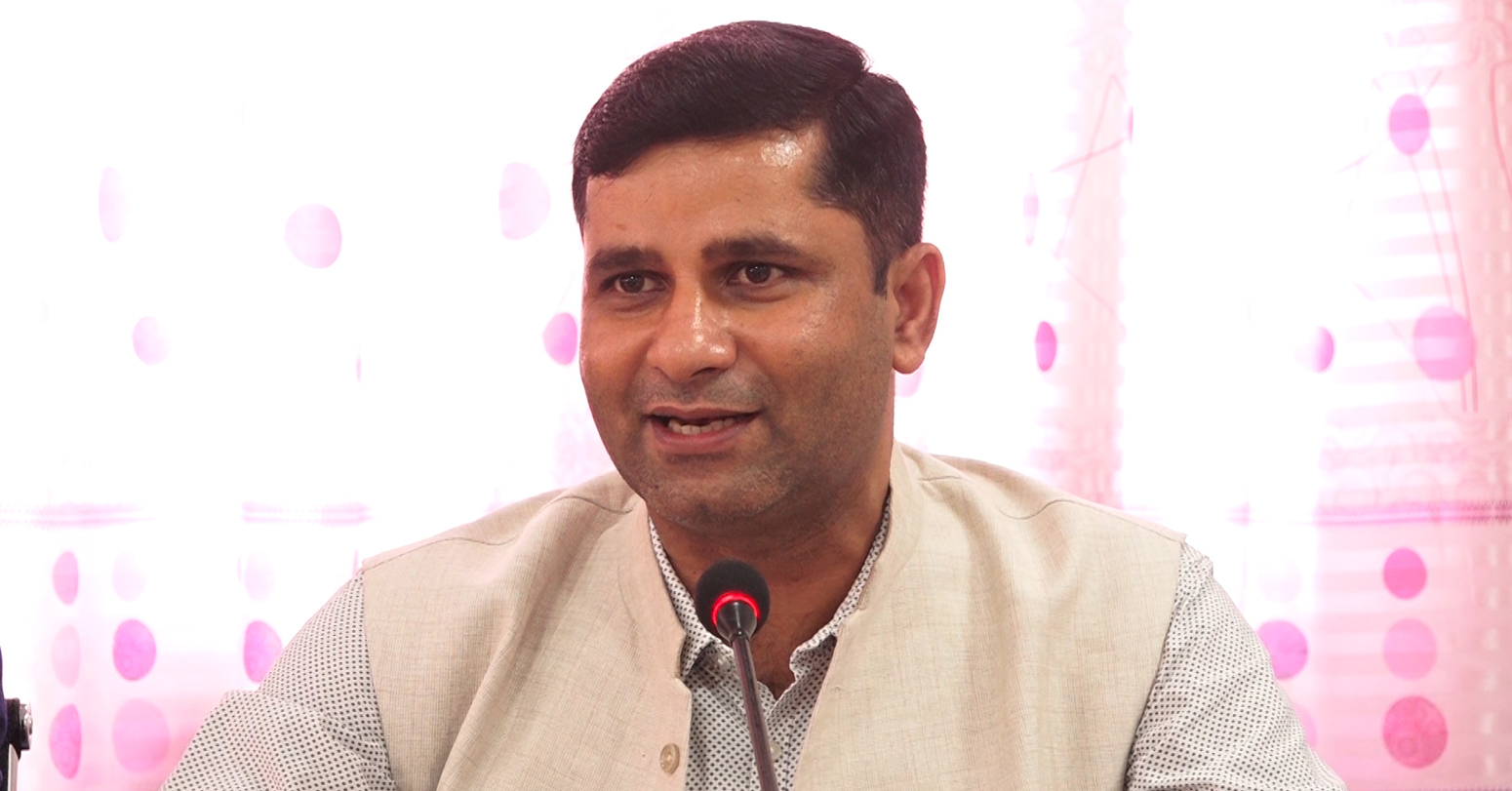 एमालेले बाँके २ मा खोल्यो खाता, इस्तियाक राई विजयी