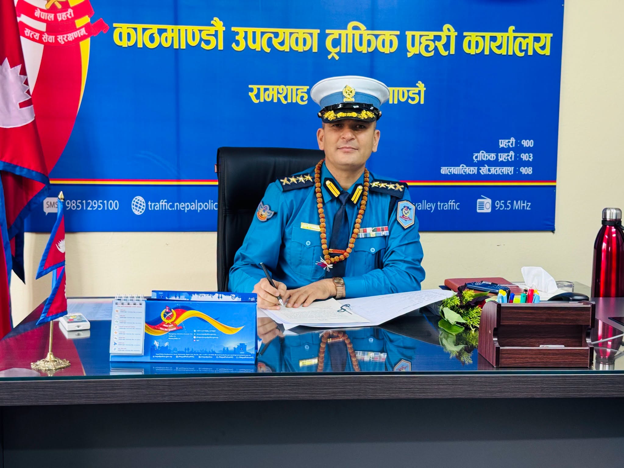 ट्राफिक प्रहरी कार्यालय  ५० वटा दुईपाङ्ग्रे सवारीसाधन फेला पारेर सम्बन्धित धनीलाई हस्तान्तरण