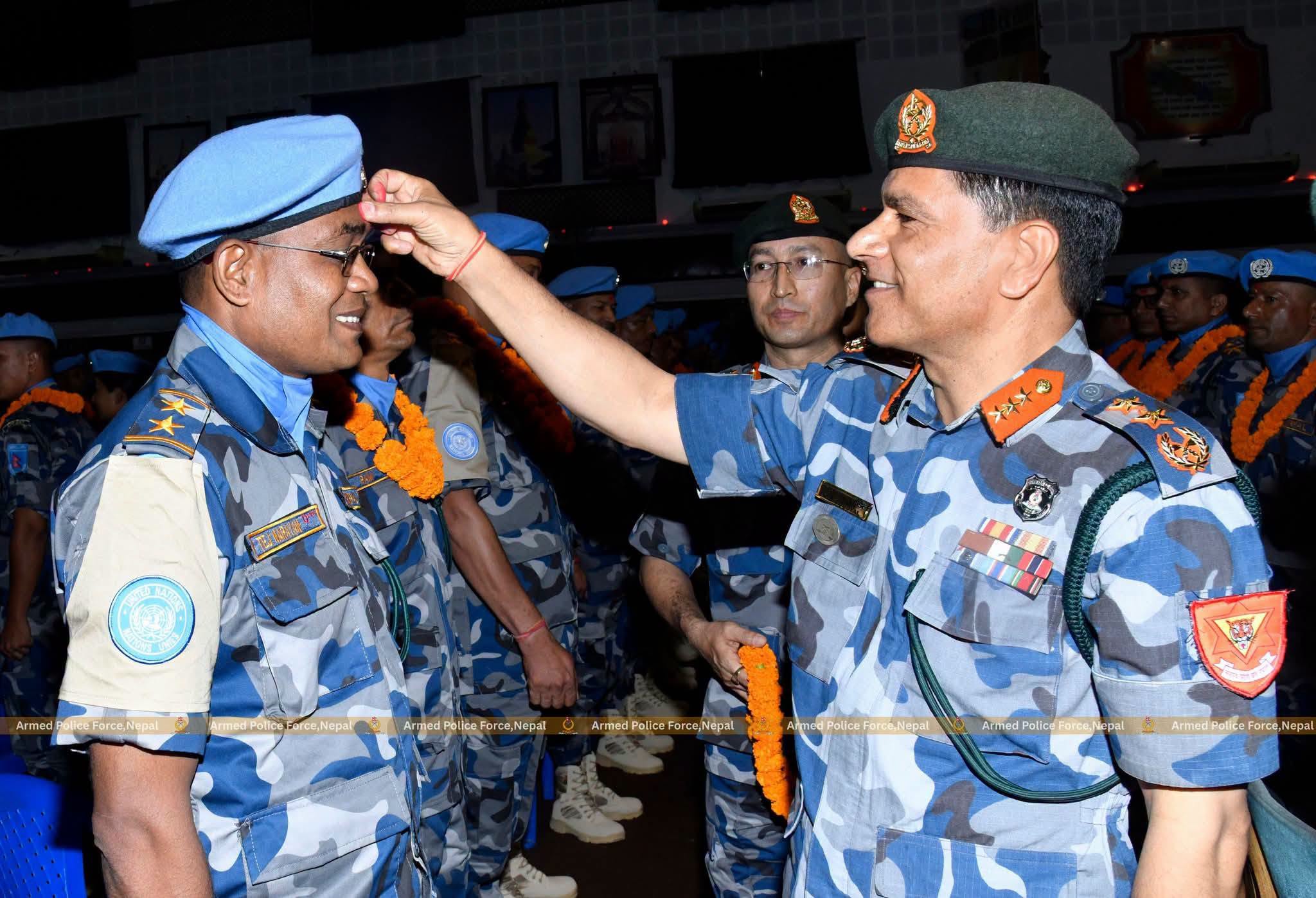 सशस्त्र IGP पौडेलले संयुक्त राष्ट्रसंघको शान्ति मिशन साउथ सुडान जाने सशस्त्र प्रहरीलाई बिदाई {फोटो फिचर}