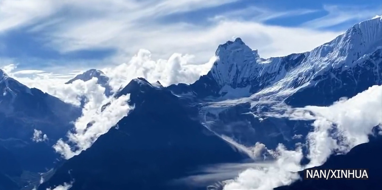 नेपालमा भएको हिमनदी पहिरो पर्यटकको क्यामरामा कैद, सोही कारण केरुङमा बाढी आएको पुष्टि