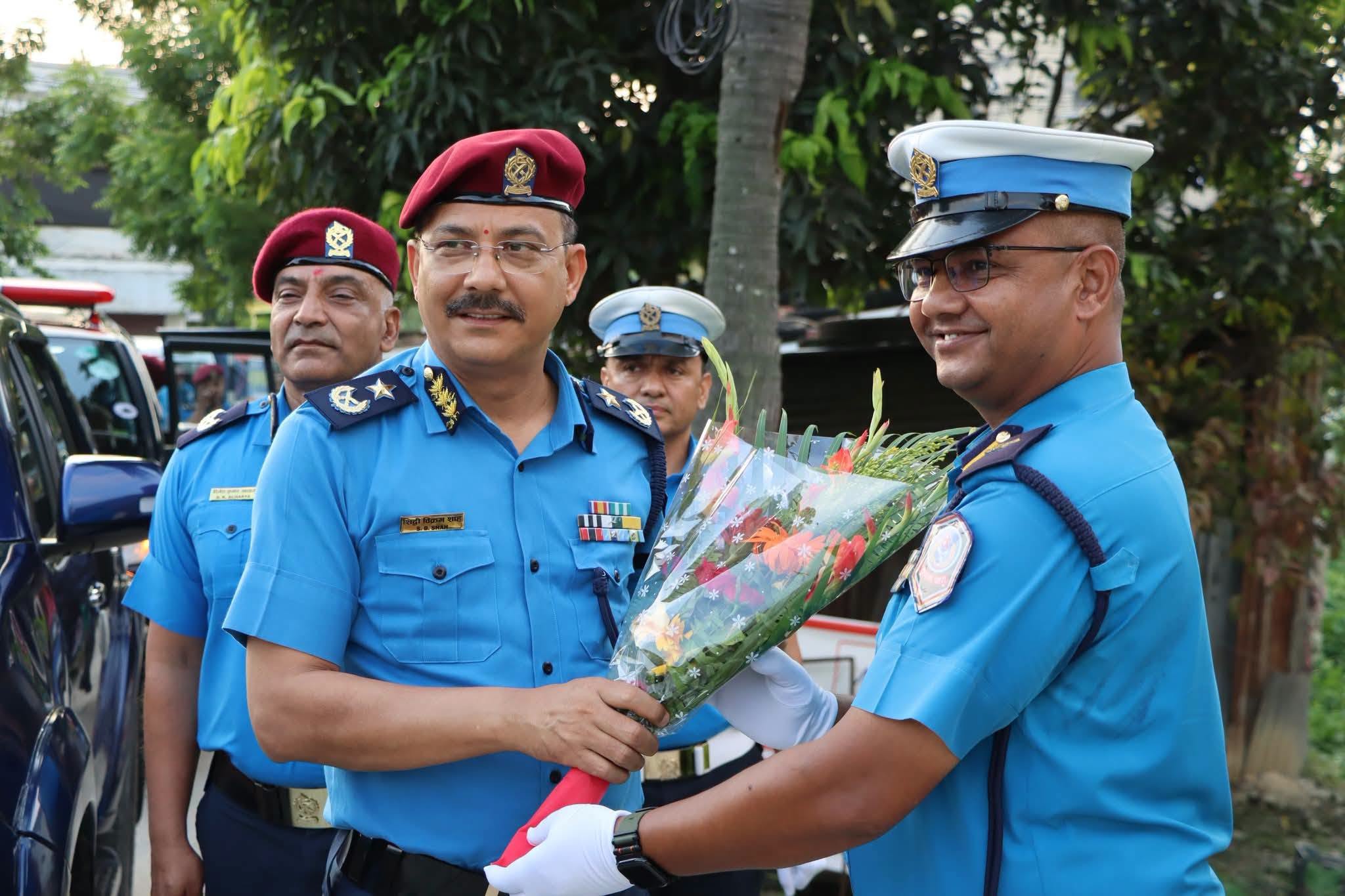 “नेपाल प्रहरी कार्य दक्षता मूल्याङ्कन” मा खटिएका AIGP सहितको टोलीद्वारा जिल्ला ट्राफिक प्रहरी कार्यालय मोरङको निरीक्षण