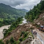 बाढी-पहिरोले देशका विभिन्न राजमार्ग प्रभावित: गोरखा-धादिङ सडक पूर्ण अवरुद्ध